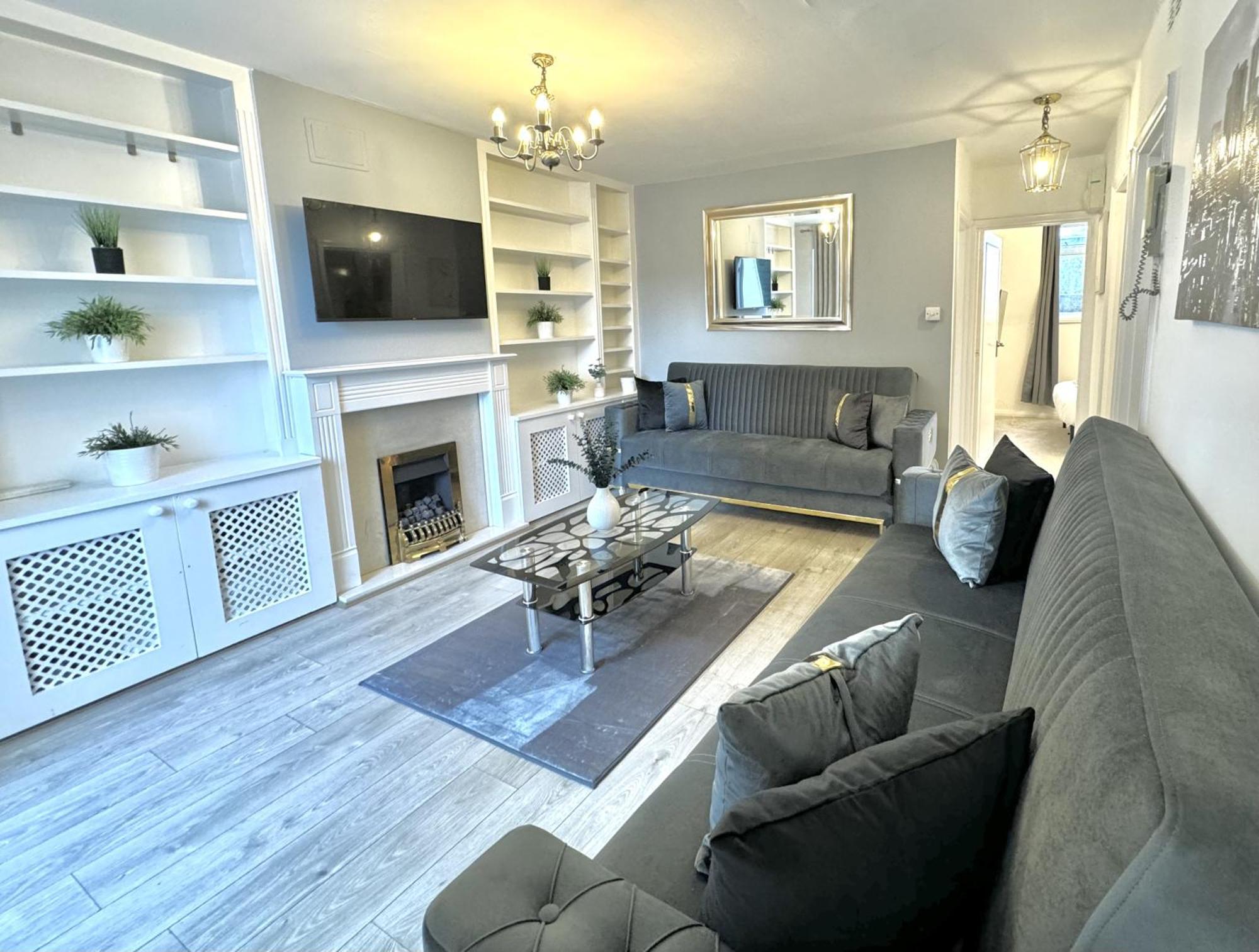 Newly Renovated Kensington 2 Bedroom Apartment With Balcony Near Harrods Sleeps 6, 2 Min Walk From Station Londýn Exteriér fotografie