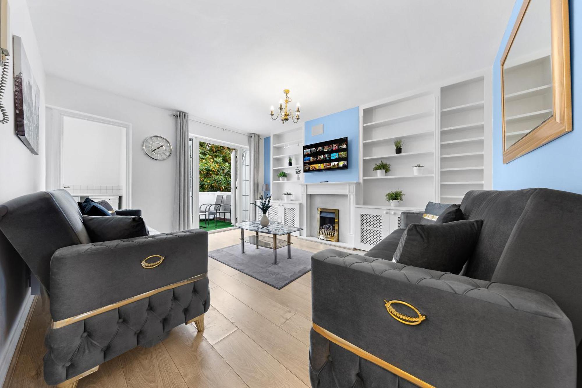 Newly Renovated Kensington 2 Bedroom Apartment With Balcony Near Harrods Sleeps 6, 2 Min Walk From Station Londýn Exteriér fotografie
