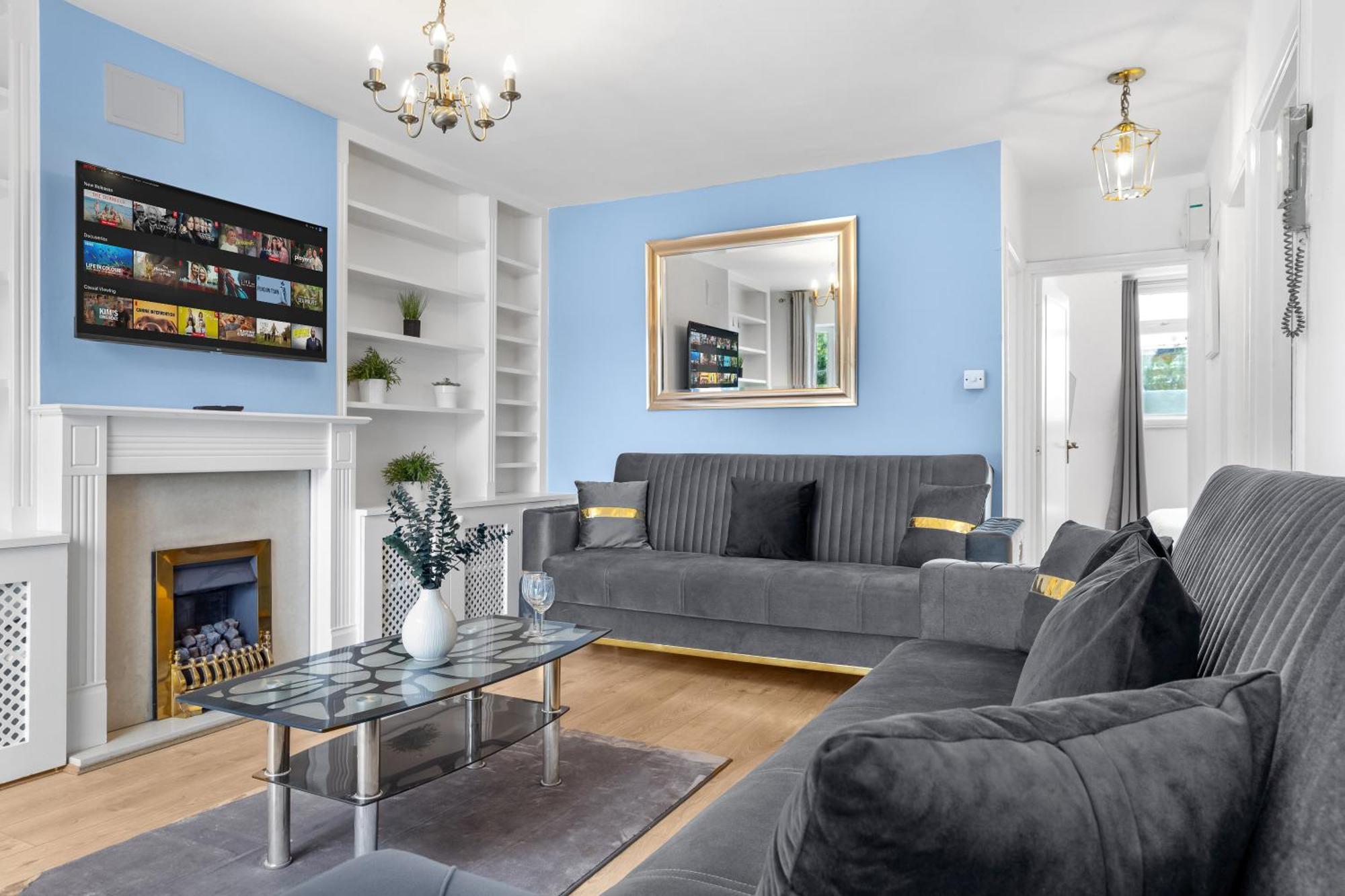Newly Renovated Kensington 2 Bedroom Apartment With Balcony Near Harrods Sleeps 6, 2 Min Walk From Station Londýn Exteriér fotografie