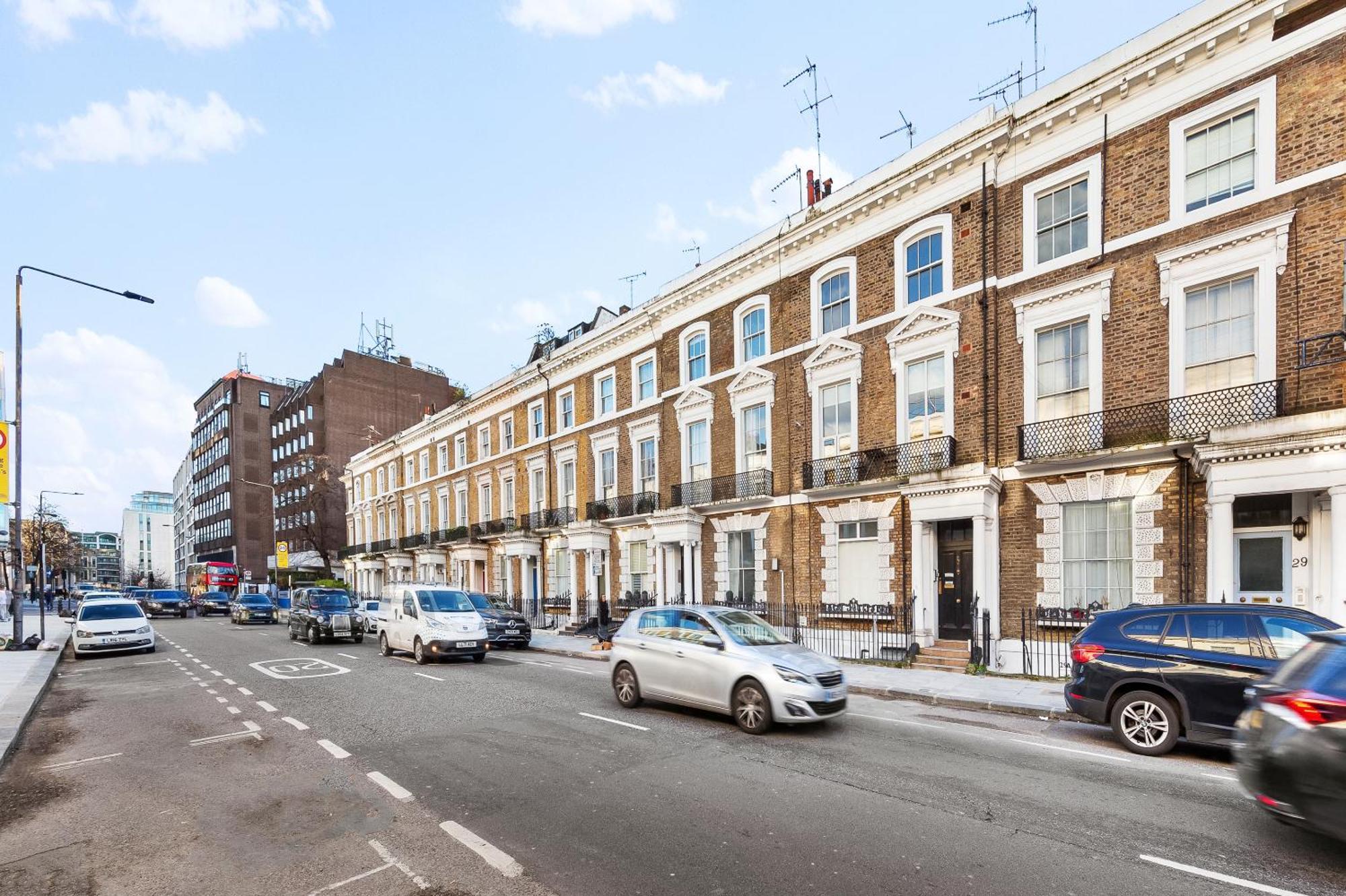 Newly Renovated Kensington 2 Bedroom Apartment With Balcony Near Harrods Sleeps 6, 2 Min Walk From Station Londýn Exteriér fotografie